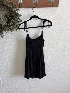 Forever 21 Black Elastic Waist Mini Skirt